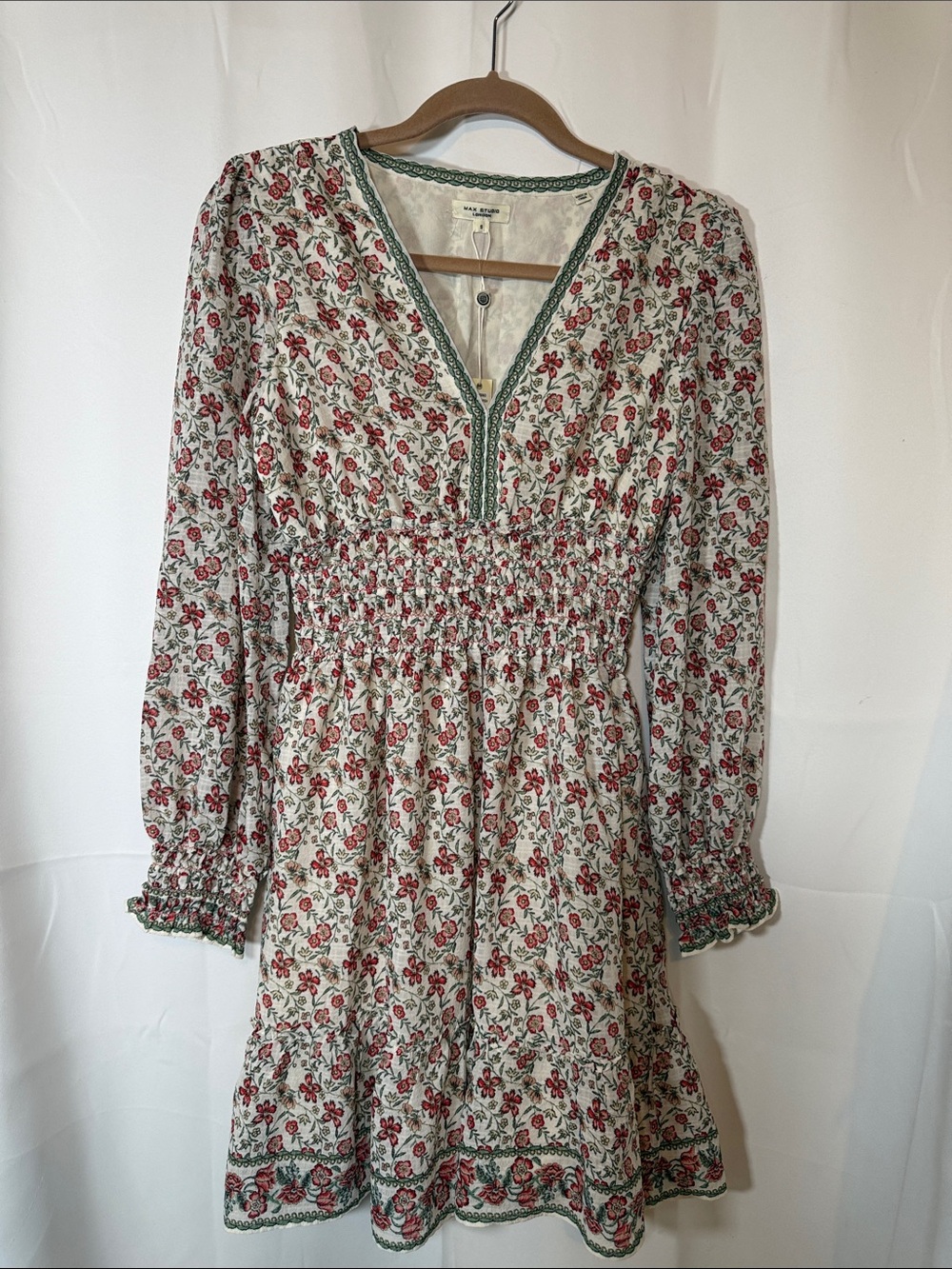 Max Studio Cream Long-Sleeve Floral Dress with Red and Green Trim size: S